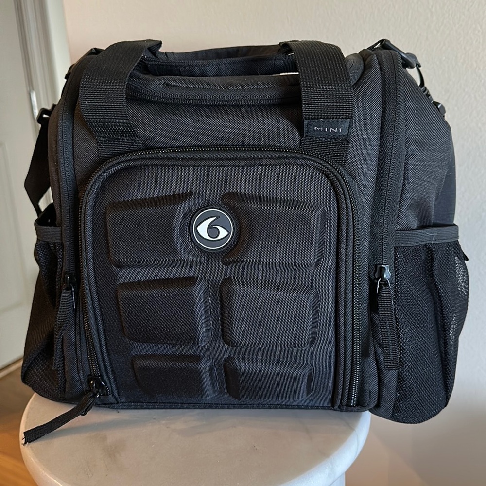 Six pack fitness bag